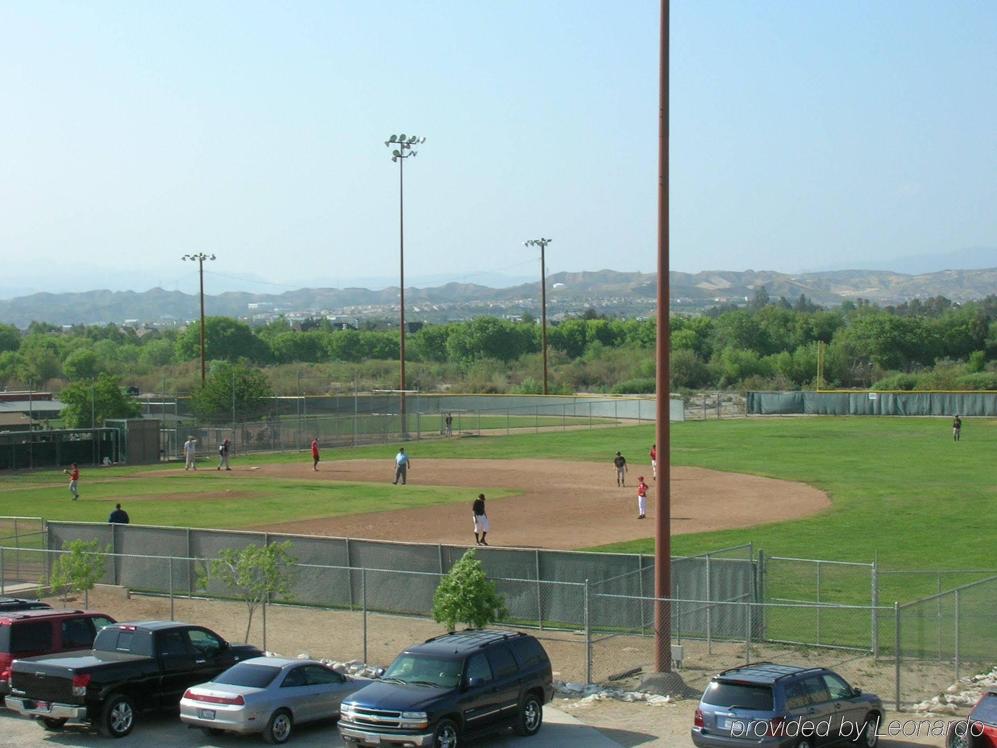 Western Valencia/six Flags & Santa Clarita