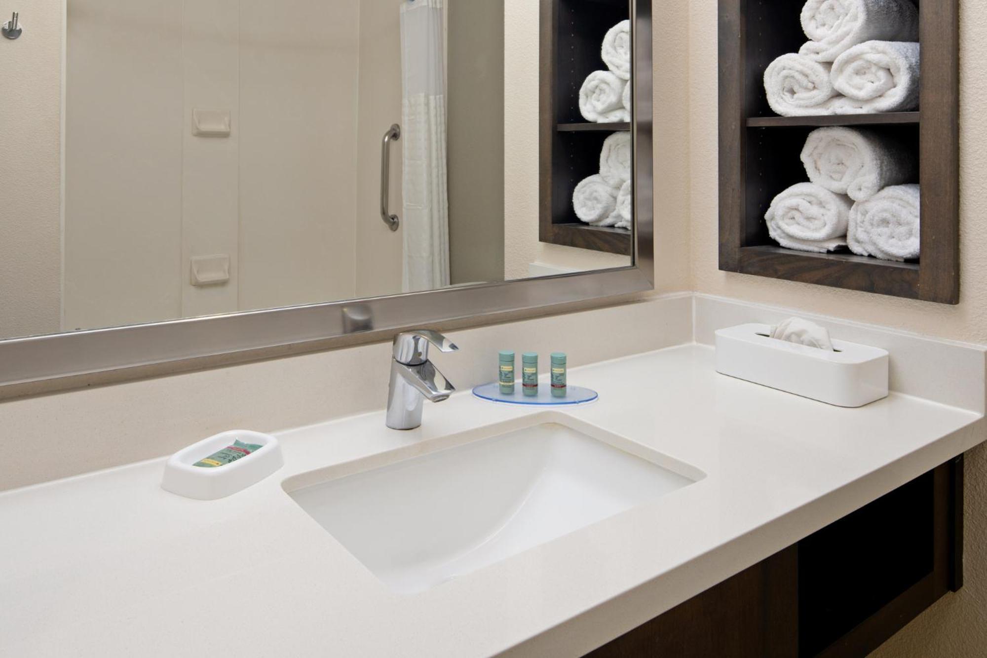 Western Valencia/six Flags & Hotel 3*